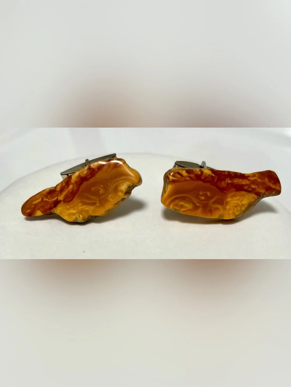 Pair of vintage “nature” cufflinks. Great condition.